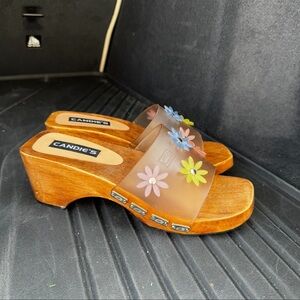 Adorable Vintage Candie's Brown Wedges with Colorful Flowers